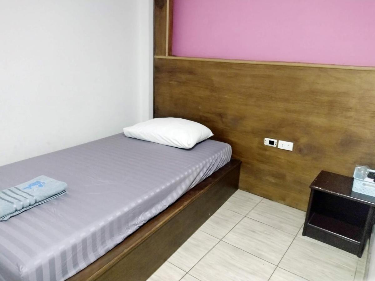 Friendly Hostel - Dmk Airport เฟรนด์ลี่ โฮสเทล ดอนเมือง Bangkok Bagian luar foto